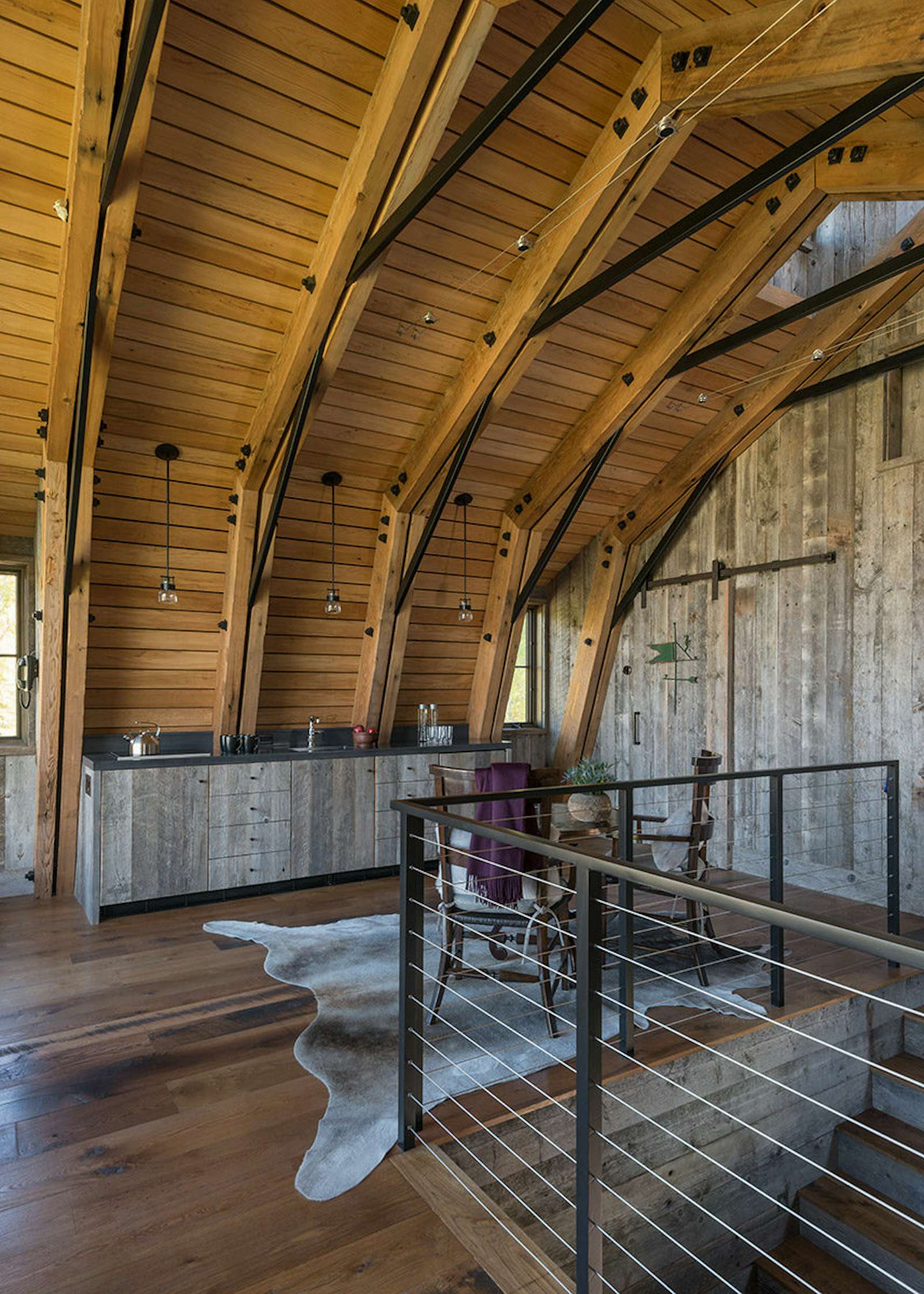 Photo 4 of 8 in A Guest Barn in Jackson, Wyoming, Fuses Modern and