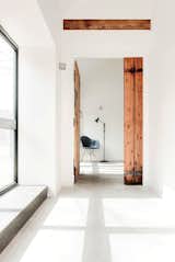 Hallway with old wooden door. The Stables by AR Design Studio. © Martin Gardner.

upinteriors.com/go/sph68  Photo 1 of 2 in Starwells by Catherine Wilson Interiors, Inc  from Favorites