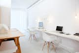 Workspace. Office of PHDD Arquitectos. © WSA Creative Agency.