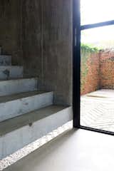 Floating concrete staircase. Home of Wen Hsia and BC Ang. © Marjon Hoogervorst.

upinteriors.com/go/sph170