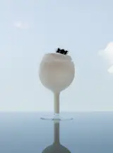 A unique collaboration with product designer Christian Metzner, photographer Amos Fricke and barkeeper Ruben Neideck. The glass is made from high quality borosilicate glass and will be available in limited quantities as part of the upcoming DROP Vol. 01 Kickstarter campaign.