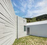  Photo 13 of 19 in Geoje House (迎海雅院) by 2m2 architects