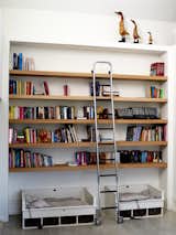 Project:  Library
Material:  Oak veneer
Location:  Zemst, Belgium