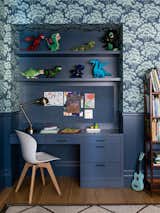 Kid's room.