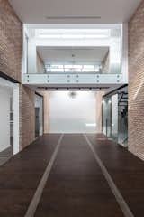 Out(side)In House / atrium