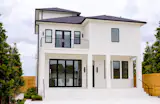 Photo courtesy of Jefferson Door Company | Learn more at www.weathershield.com. 