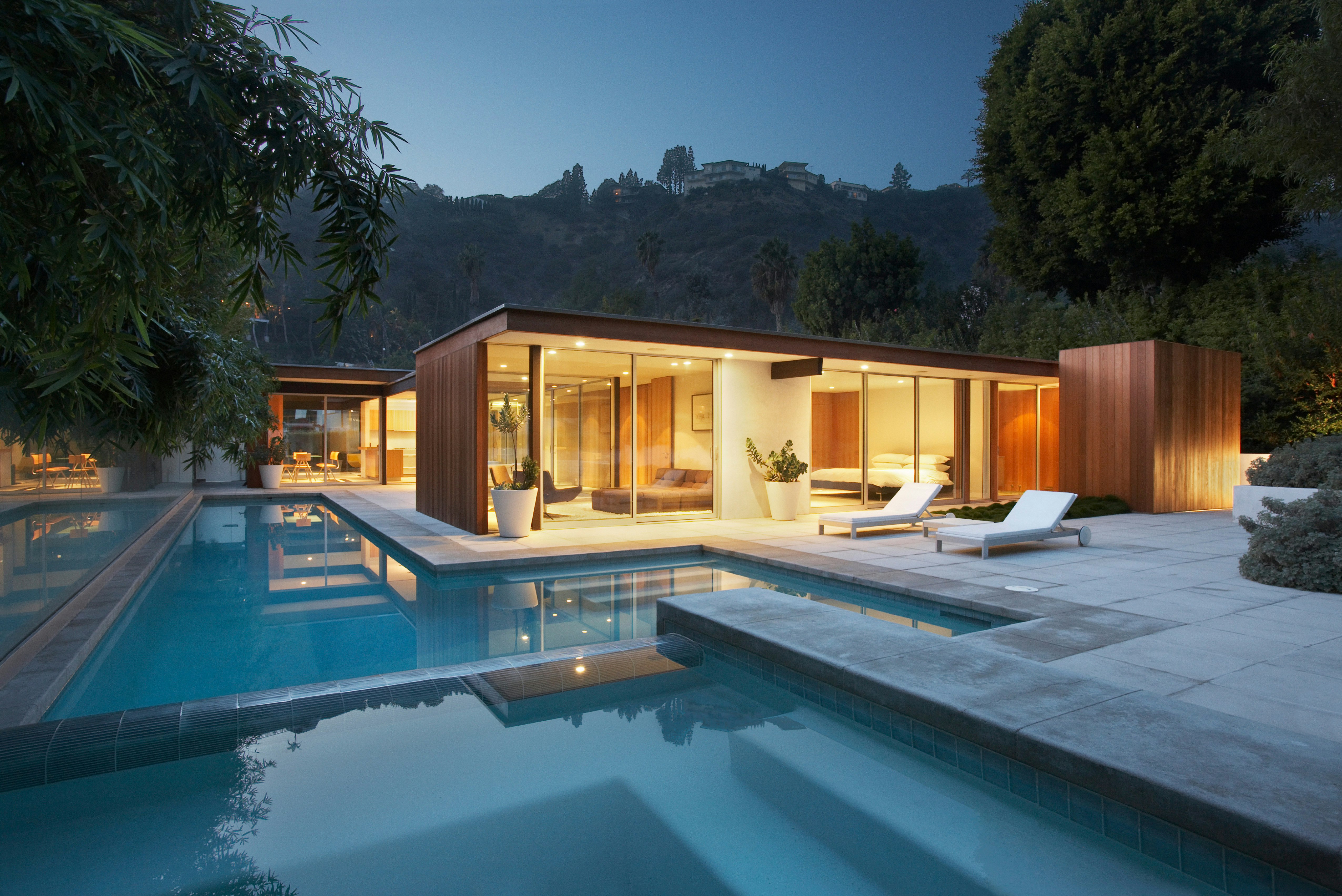 This Modern California House Creates An Indoor / Outdoor Lifestyle