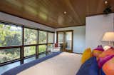 Walls of glass bring nature to the forefront.