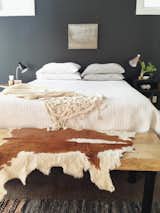 Love this mix of fem vs masculine in the previous home of Simply Grove.