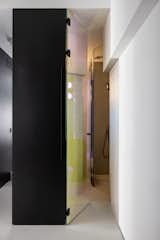 the bathroom from the entrance 