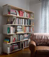 Skaffa Random bookcase in a New york city home. 