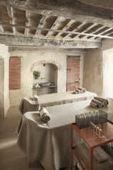 A Tree-Filled Spa That Brings Warm Modernism to a 900-Year-Old Tuscan Village - Photo 6 of 8 - 