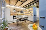 A Smart Layout Maximizes Space in This Compact Urban Beach Apartment in Barcelona - Photo 8 of 10 - 