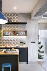 In This Compact Barcelona Apartment, Space Is Maximized With Smart Material Choices - Photo 3 of 10 - 