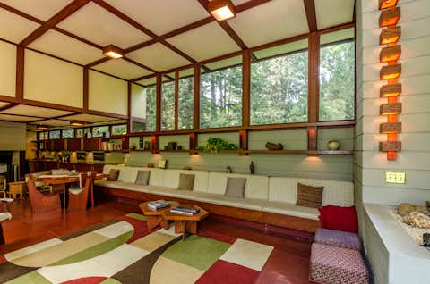 The Frank Lloyd Wright-Designed Louis Penfield House in Ohio Is For ...