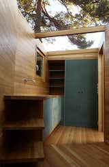 A Tiny Bathhouse on the Norwegian Island of Hankø Made With Sustainable Softwood - Photo 7 of 10 - 