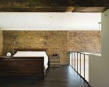 An Old Grain Warehouse on the River Thames Is Transformed Into an Industrial-Modern Home - Photo 10 of 11 - 