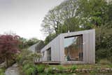 Ecospace holiday retreats, like this one in Cornwall, are larger scale versions of their modular studios and include bathrooms, kitchens, and bedrooms. It would make a perfect little vacation home or hotel room on a beautiful natural site.