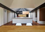 A New Hip Roof Rejuvenates a California-Style Bungalow in Melbourne - Photo 7 of 12 - 