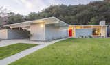 This 1954 post-and-beam residence in Glendale, California, has undergone a considered renovation by Levitt Halsey Design and award-winning architect David Levitt.