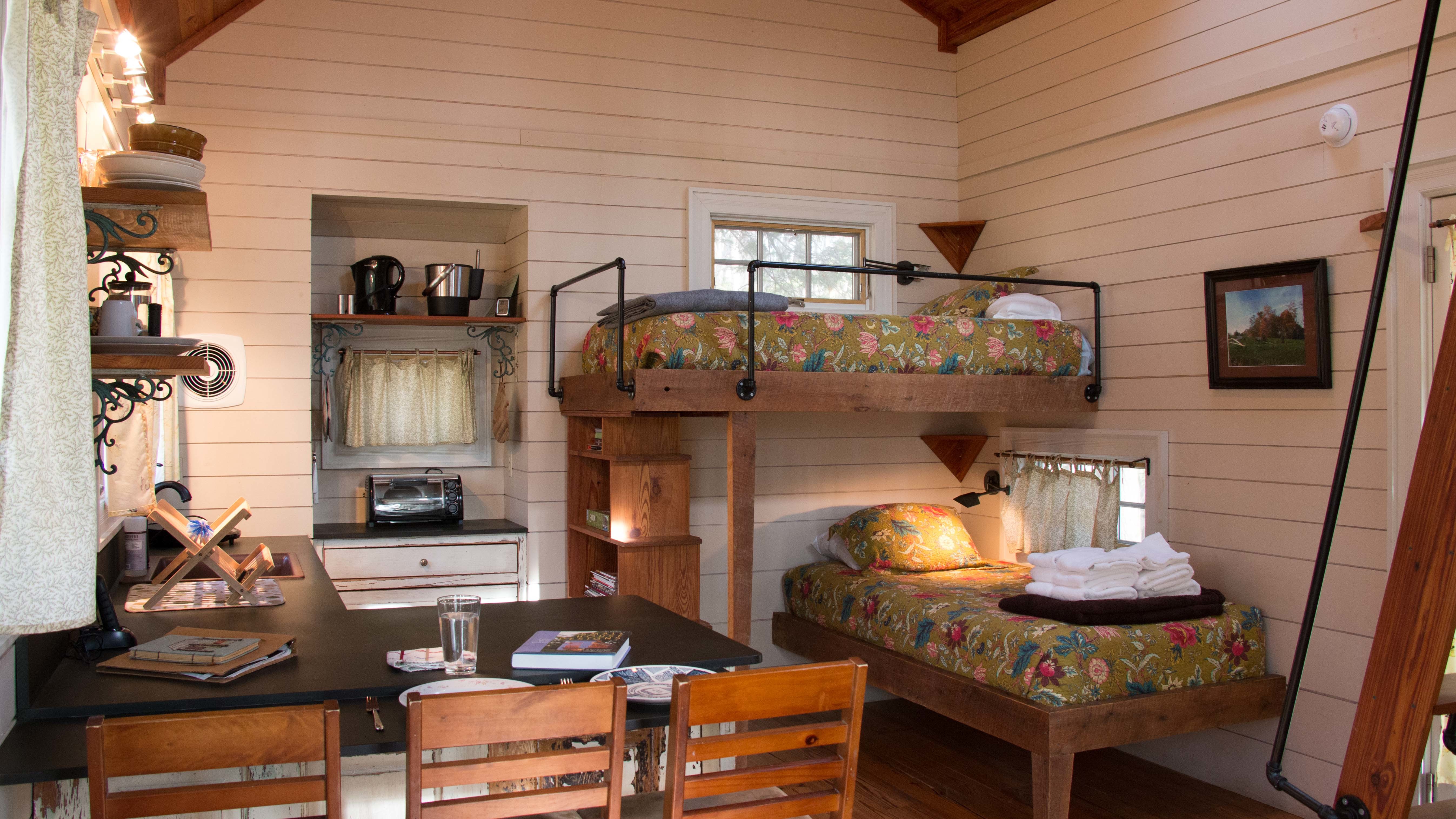 Photo 16 Of 20 In 10 Adorable Tiny Homes You Can Rent Right Now Dwell   Original 