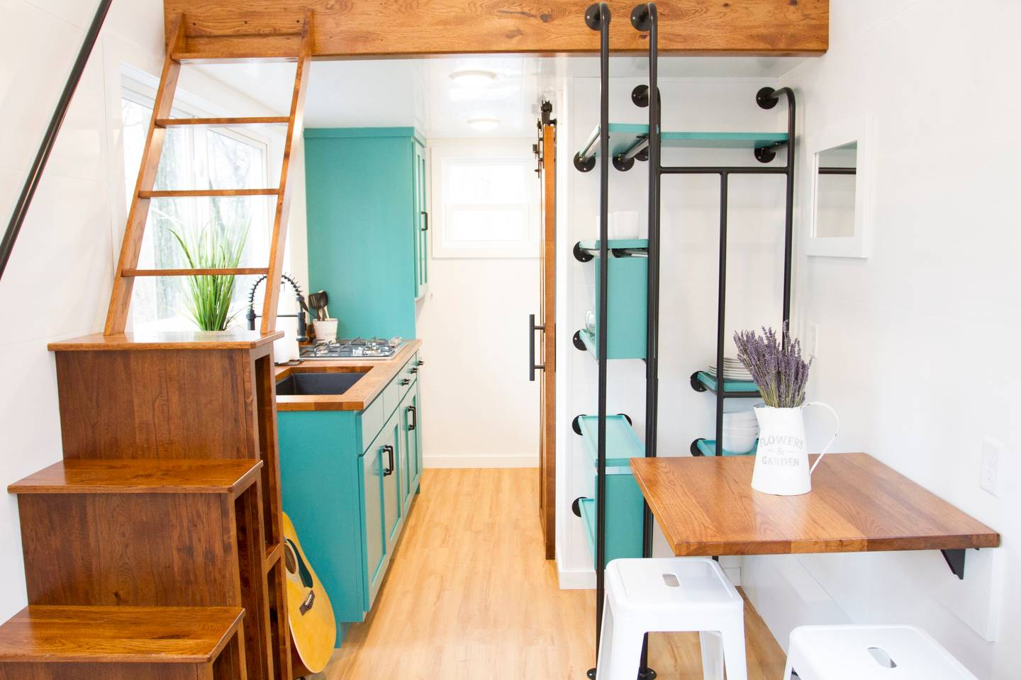 Photo 6 Of 20 In 10 Adorable Tiny Homes You Can Rent Right Now Dwell   Original 