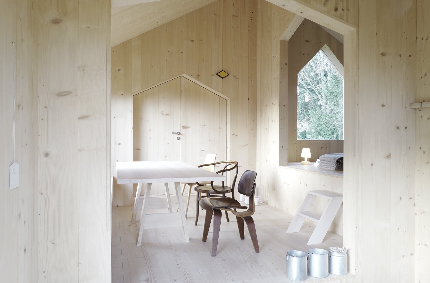 Photo 14 Of 16 In 16 Dreamy Ski Cabins We Wish We Were Holed Up In This ...