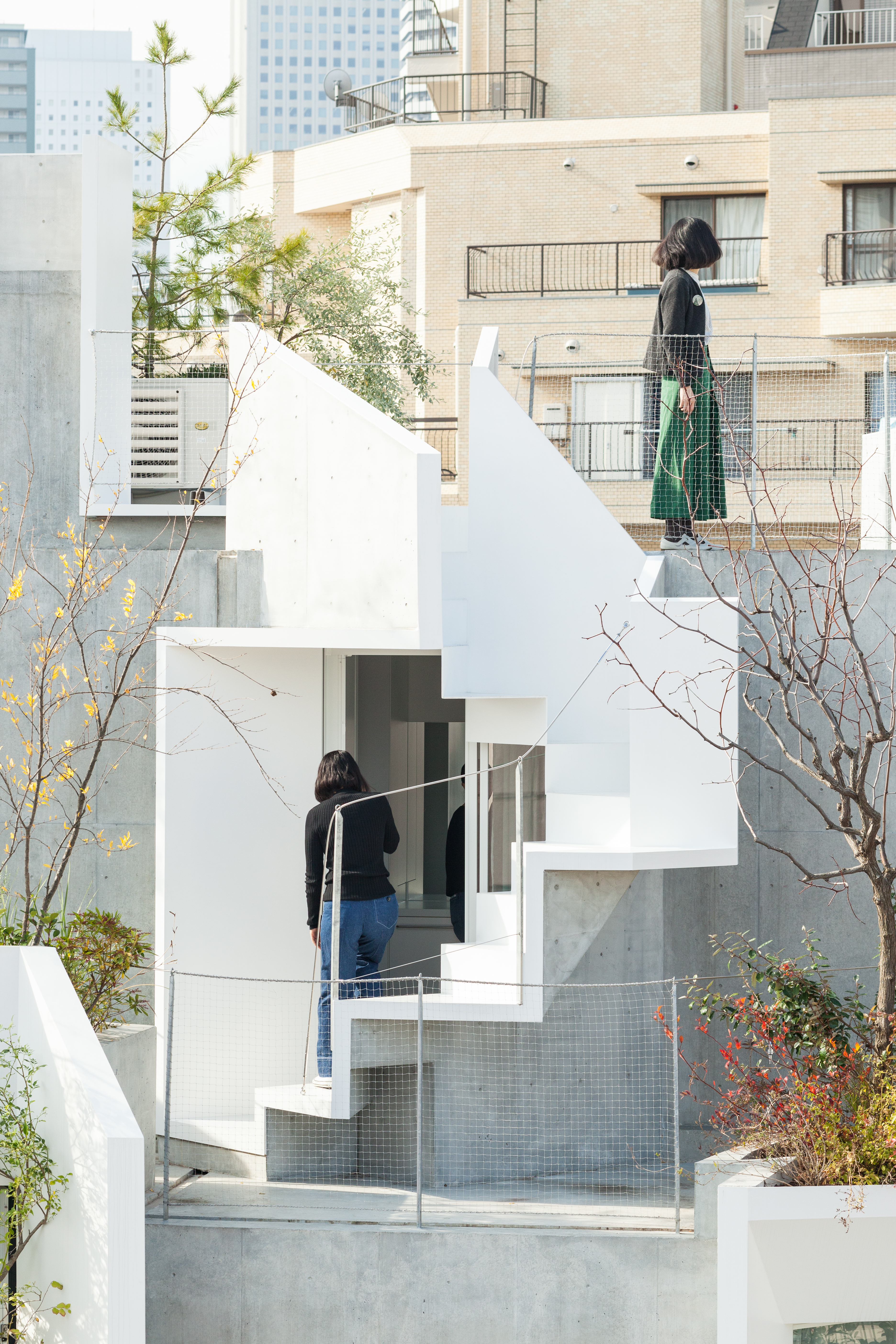 This Futuristic Japanese Building Is Not Your Everyday Tree House