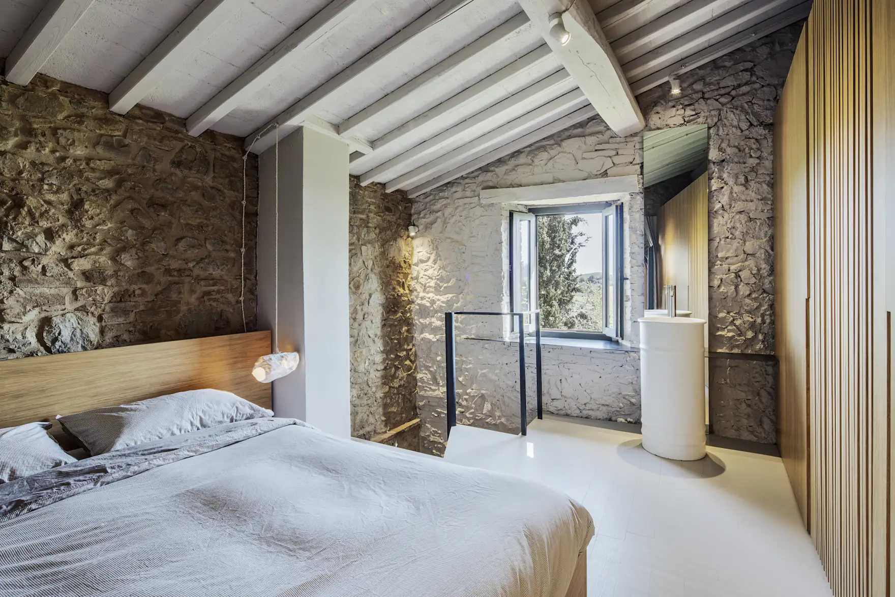 Picture of Photo 2 of 12 in 12 Stone-Clad Interiors That Incorporate the Perfect ...