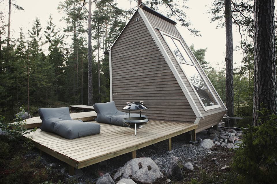 A Tiny Cabin Is Built in Three Weeks For Only 10.5K Dwell