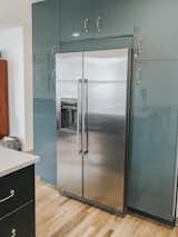 Shakespeare even purchased a stainless steel NUTID fridge from IKEA.