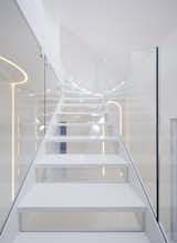 Apartment B9 floating white staircase