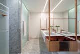 Apartment VLP master bathroom with marble finishes