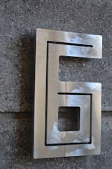 7.5" HIGH X 4.5" WIDE X 3/8" THICK. 

THESE ARE MADE FROM AIRCRAFT GRADE ALUMINUM WITH SHINE, ETCHED, OR BLACK FINISH.

CUSTOM MADE IN THE USA.  Search “diycraft” from Architectural Numbers