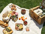 This picnic basket contains all the essentials for a perfect outdoor meal; Source: Zola