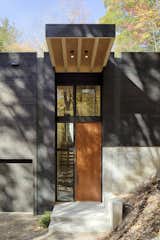 Exterior, House Building Type, and Wood Siding Material  Photo 5 of 10 in TinkerBox by Studio MM Architect