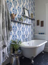 Freestanding tub traditional Victorian charm