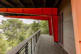 A side view of the steel beams and structure
