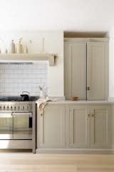 The Real Shaker Kitchen by deVOL, prices start from £12,000  Photo 3 of 10 in The Barnsbury Islington Kitchen by deVOL by deVOL Kitchens
