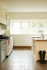 The Classic English Kitchen by deVOL, prices start at £25,000  Photo 4 of 7 in The Osgathorpe Kitchen by deVOL by deVOL Kitchens