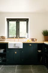 The Real Shaker Kitchen by deVOL, prices start from £12,000  Photo 10 of 13 in Leicestershire Kitchen in the Woods by deVOL Kitchens