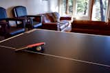 The Table Tennis conversion top in the lower level recreation room. There's also a 55" TV with 5.1 surround and complimentary streaming services of Netflix and Amazon Prime.  Search “斯沃琪51机械表能用几年(精仿++微wxmpscp)”