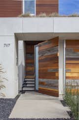 Efficient Prefab Panels Form This Southern California Abode - Photo 8 of 10 - 