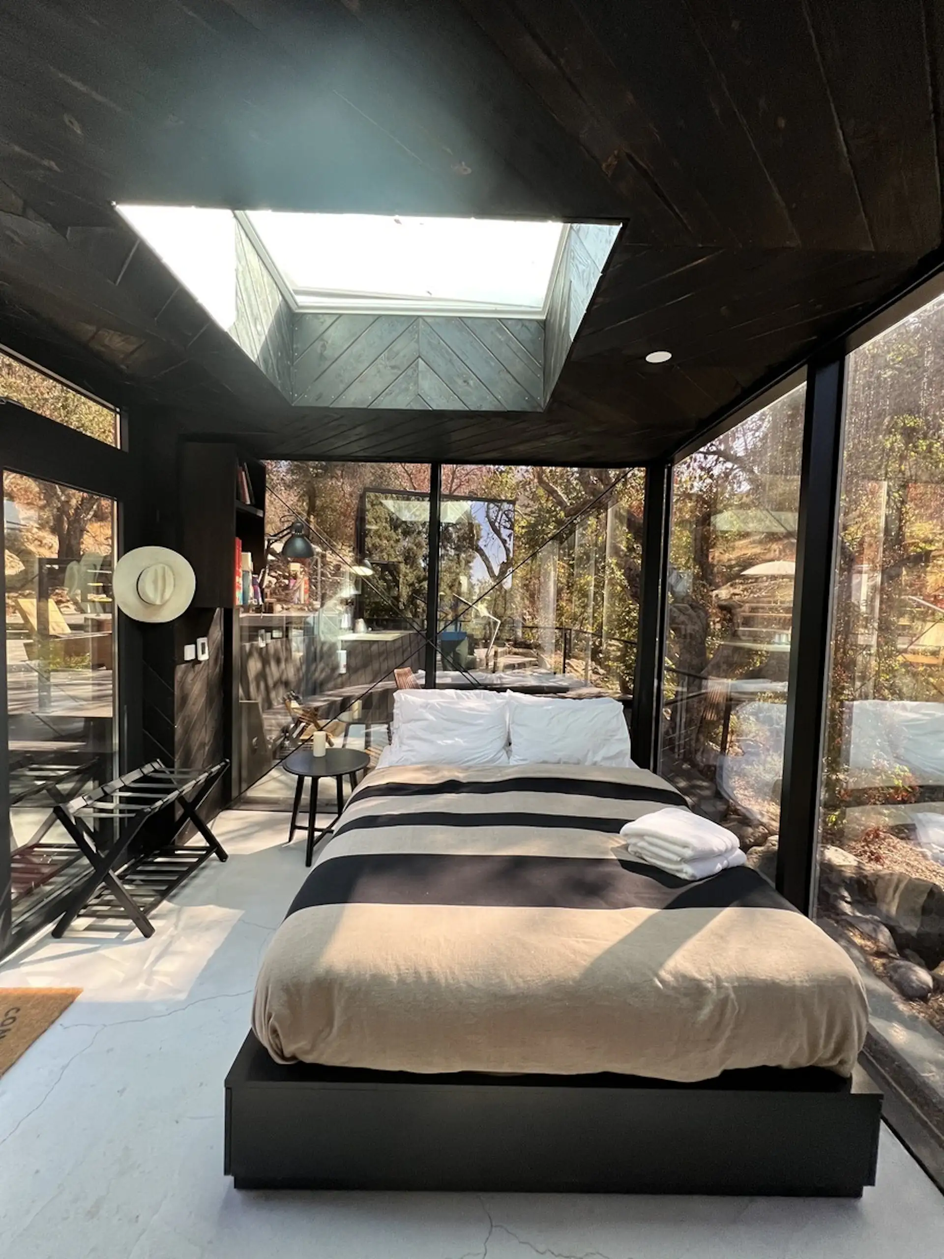 Minimalistic Apartment Designs For Your Home | DesignCafe