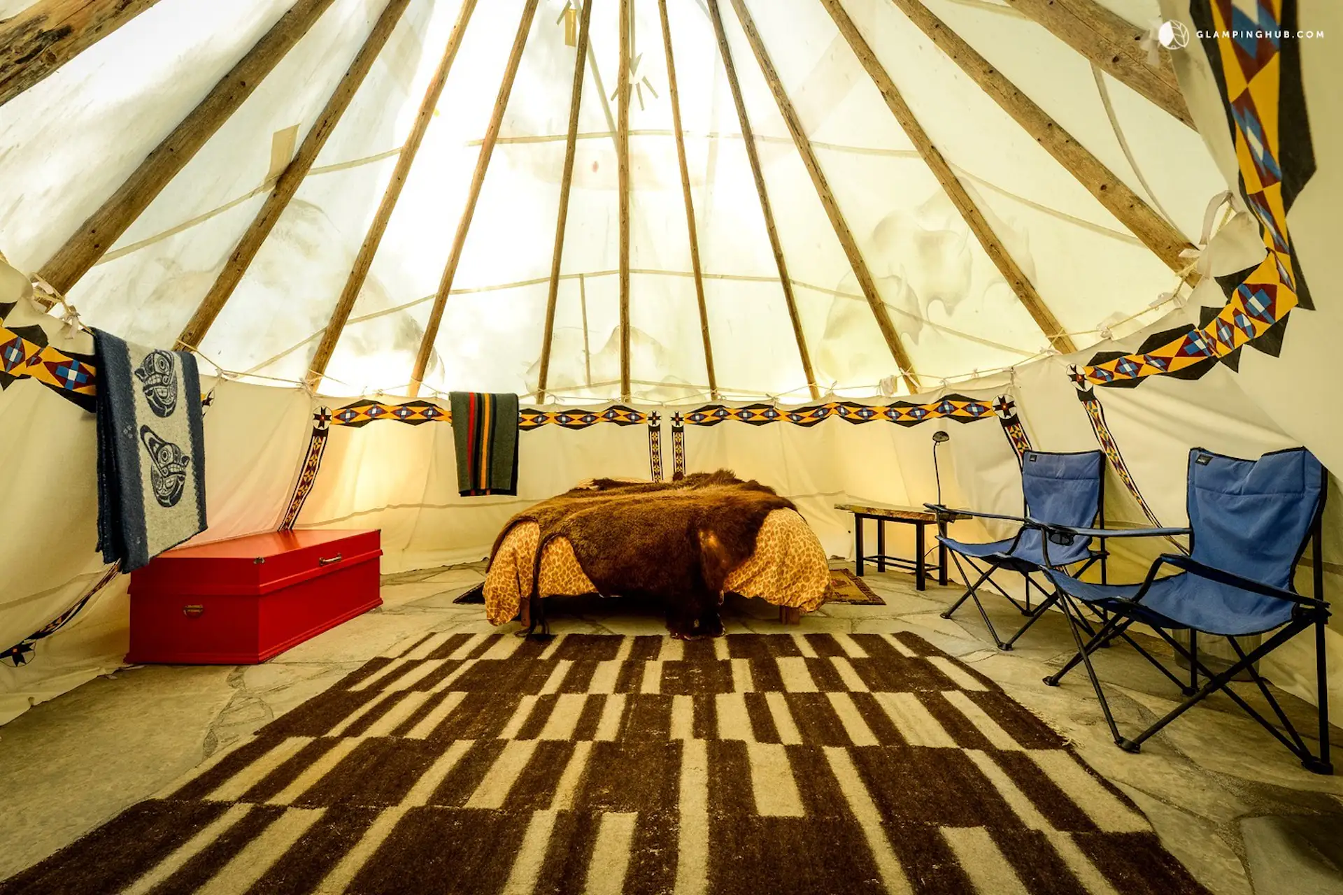 These "glamorous" tipis in Oregon have been designed in "Zen style." According to Antoine de Saint-Exupéry, "Perfection is achieved, not when there is nothing more to add, but when there is nothing left to take away."