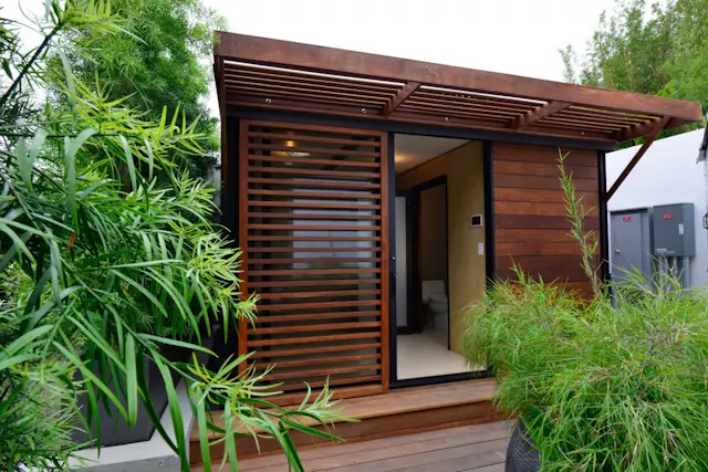 Photo 8 of 11 in 11 Modern Prefab Homes That Cost Less Than $100,000 ...