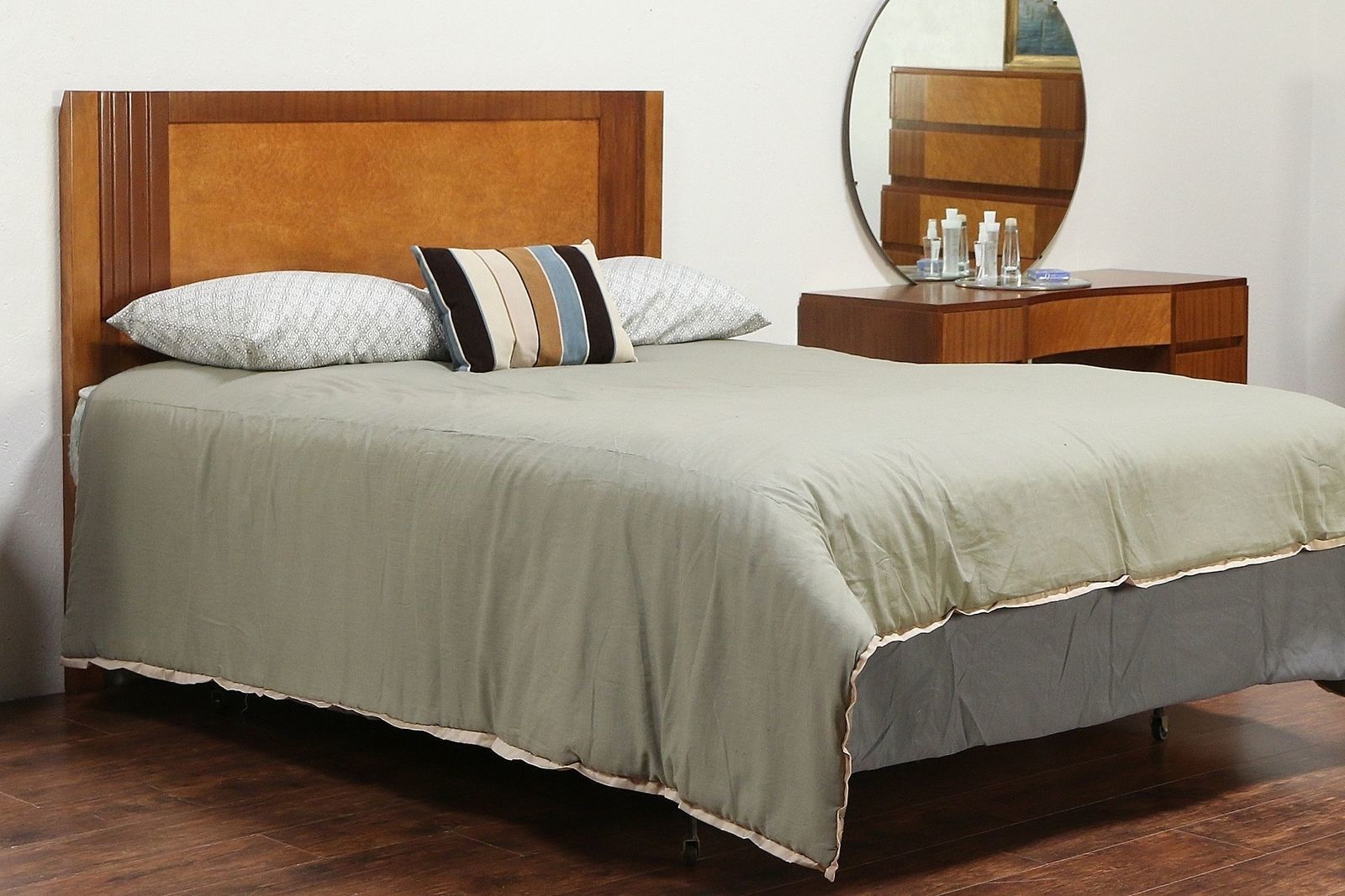 Mid century deals modern bed headboard