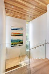 Garden Wall Residence, upper staircase
