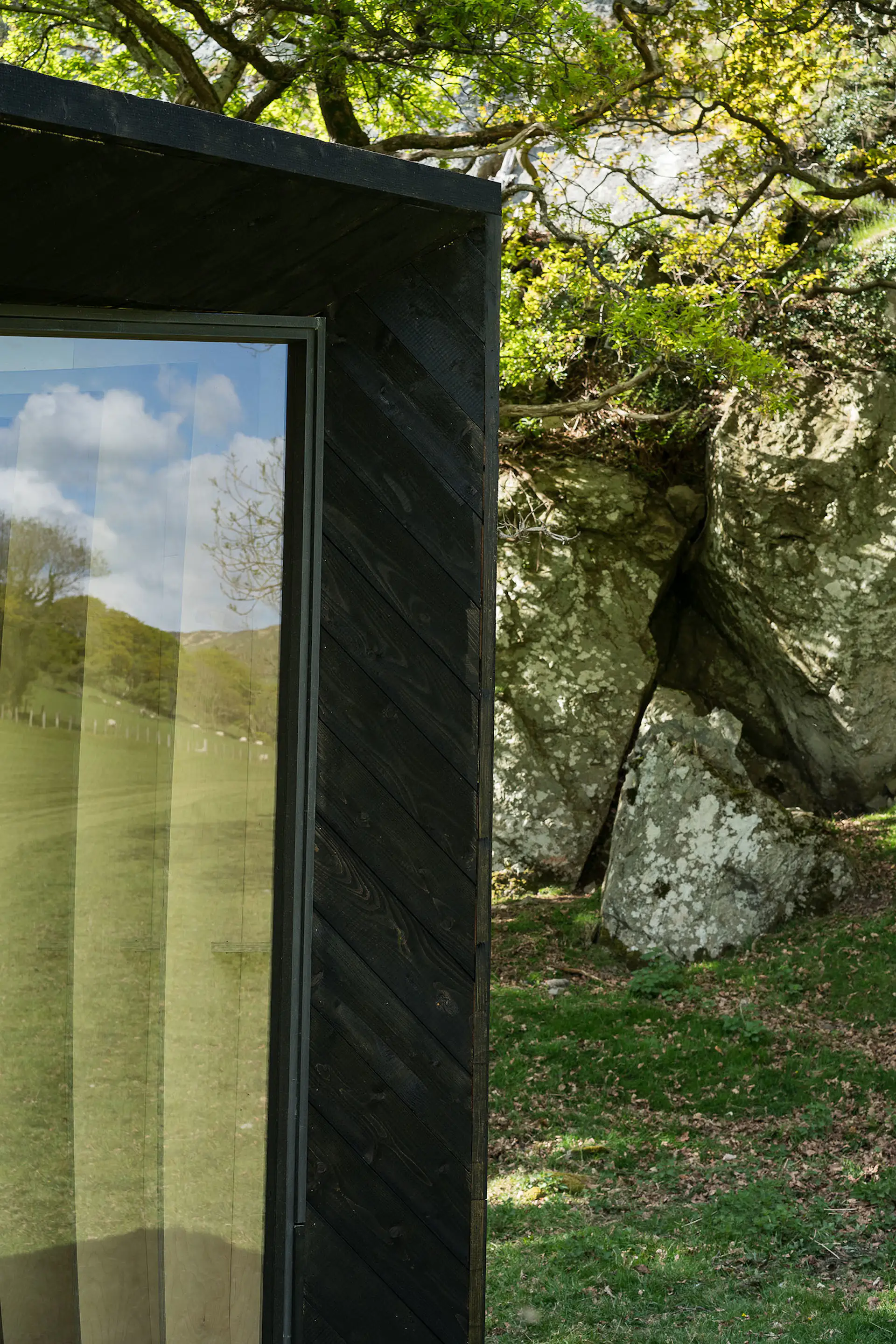 Tour One of Epic Retreat’s Tiny Pop-Up Hotel Cabins in the Welsh Countryside - Photo 8 of 10 -