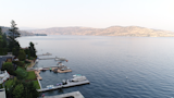 Every room in the Cross home was designed with views of Canada’s shimmering Okanagan Lake. &nbsp;